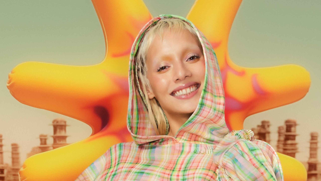 DESIGUAL ETA COLLINA STRADA ‘METAMORPHOSISTER’ BILDUMA ERAKUSTEN DUTE